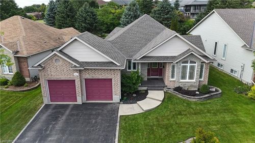 176-185 Golf Links Dr, Baden, ON, N3A3N9 | Card Image