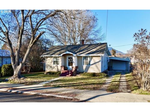 2005 E N Ave, La Grande, OR, 97850-3555 | Card Image