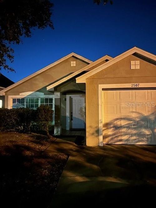 2507 Woods Edge Cir, Orlando, FL, 32817-4733 | Card Image