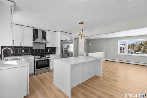 534 Rye St, South Windsor, CT, 06074-1226 | Card Image