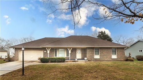 315 N Woodson Dr, Raymore, MO, 64083-9137 | Card Image