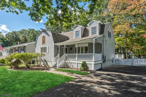 87 Calumet Ave, Oakland, NJ, 07436-2902 | Card Image