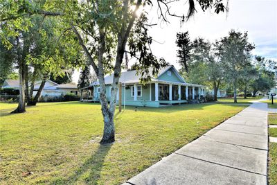 105 S Lanier Avenue, House other with 3 bedrooms, 2 bathrooms and null parking in Fort Meade FL | Image 3