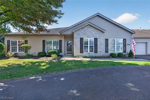 2046 University Commons Dr Se, Massillon, OH, 44646-7511 | Card Image