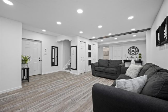 Gameroom | Image 32