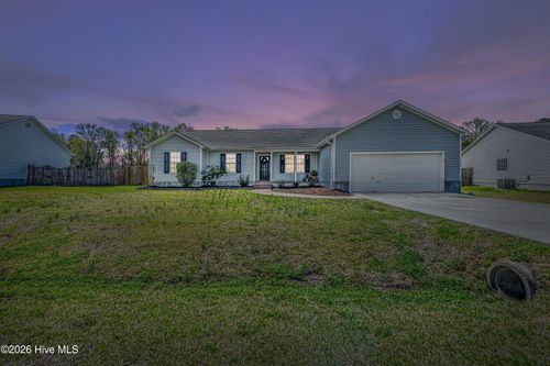 317 Shadyrock Path, Richlands, NC, 28574-5351 | Card Image