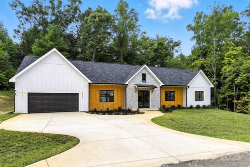 53-303 Wittenburg Springs Dr, Taylorsville, NC, 28681-6895 | Card Image
