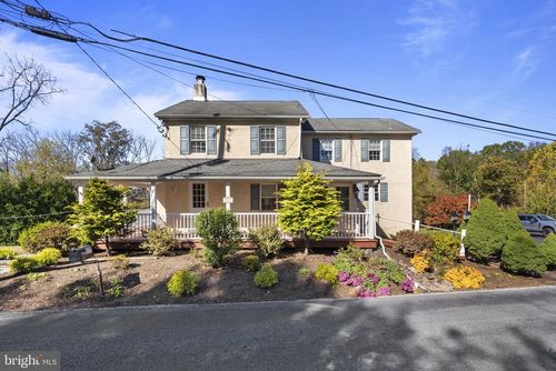 111 Mine Run Rd, SCHWENKSVILLE, PA, 19473-1615 | Card Image