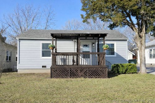 602 11th St, Collinsville, OK, 74021-2125 | Card Image