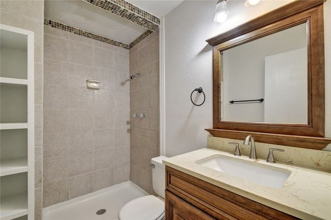 APT-112 - 1705 Crossing Pl, Condo with 2 bedrooms, 2 bathrooms and 2 parking in Austin TX | Image 17