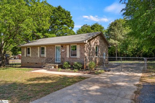 200 E Pinedale Rd, ANDERSON, SC, 29626-6033 | Card Image