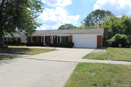 17155 Lincoln Dr, Southfield, MI, 48076-7227 | Card Image