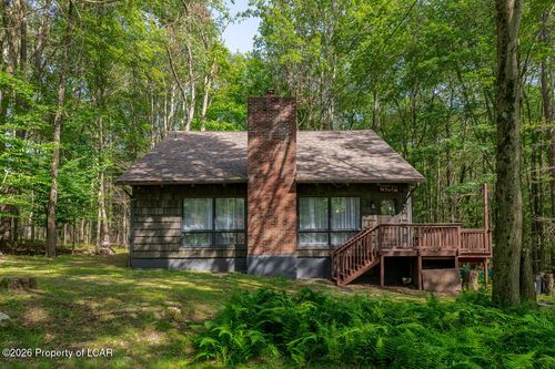 9 Mountain Glen Dr, Gouldsboro, PA, 18424-9054 | Card Image
