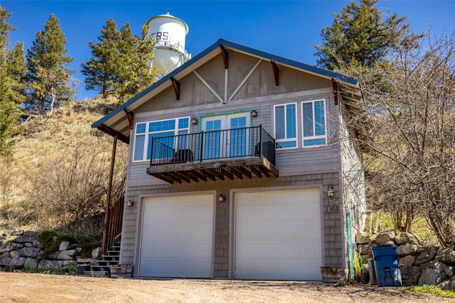 Garage with Apartment above | Image 28