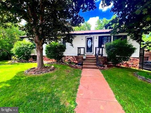 21 Heights Ct, ABBOTTSTOWN, PA, 17301-9781 | Card Image
