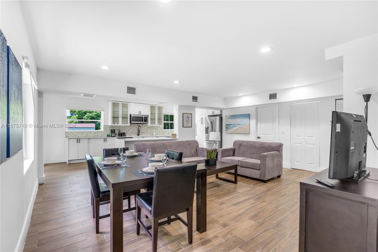 86th St, El Portal, FL 33150