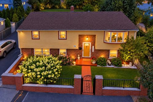 72 True St, Revere, MA, 02151-2732 | Card Image