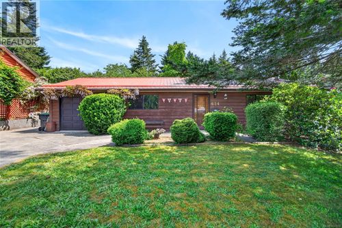 624 Totem Cres, Comox, BC, V9M3J3 | Card Image