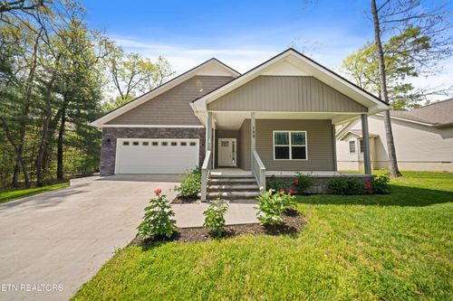108 Peebles Rd, Crossville, TN, 38558-9032 | Card Image
