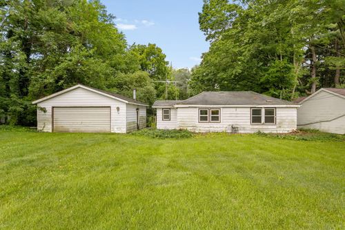 69408 Elkhart Rd, Edwardsburg, MI, 49112-8401 | Card Image