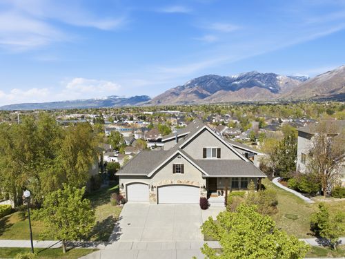 2045 E Rocklin Dr, Sandy, UT, 84092-4062 | Card Image