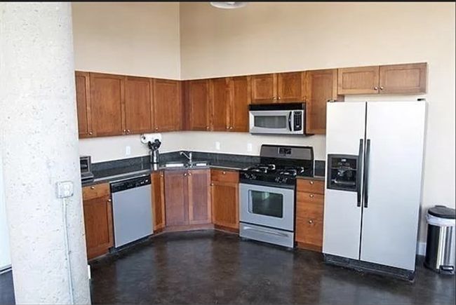 APT-405 - 21 Illinois St, Condo with 1 bedrooms, 1 bathrooms and 2 parking in Worcester MA | Image 7