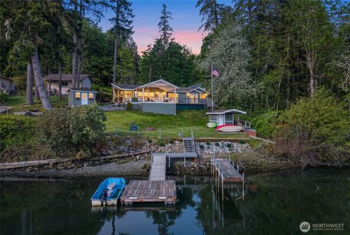 4751 E Pickering Rd, Shelton, WA, 98584-8889 | Card Image