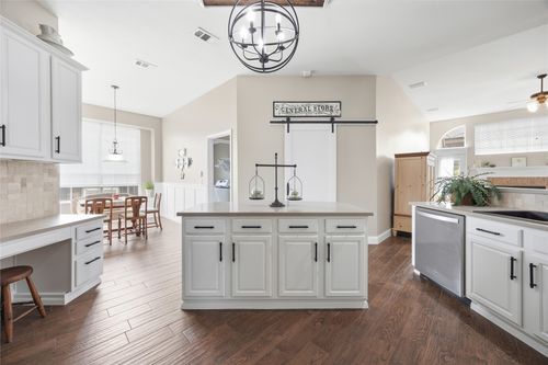 1004 Dover Heights Trl, Mansfield, TX, 76063-2898 | Card Image