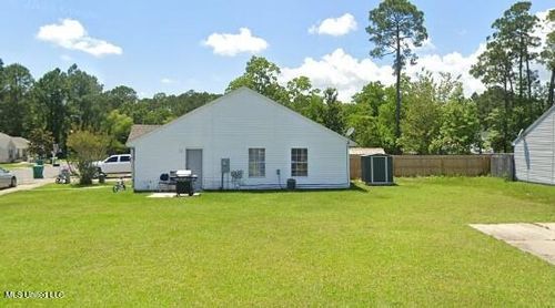10557 Sharp Blvd, Gulfport, MS, 39503-4520 | Card Image