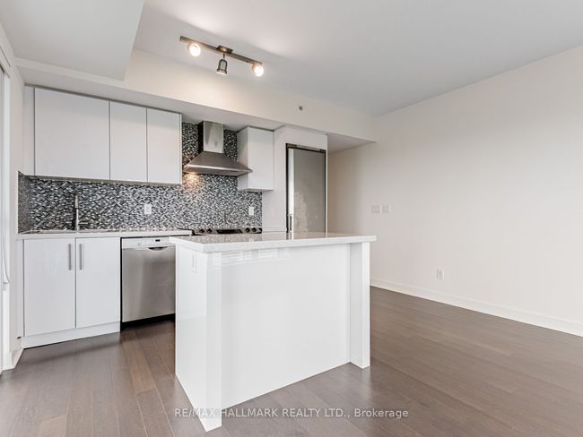 1702 - 58 Orchard View Blvd, Condo with 2 bedrooms, 1 bathrooms and null parking in Toronto ON | Image 10