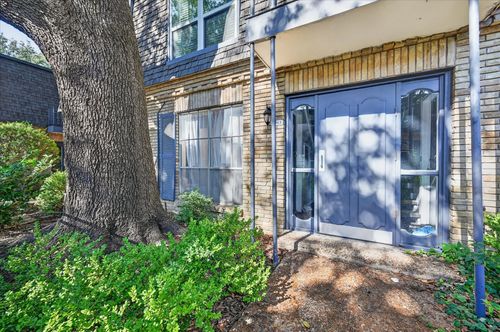 214-5043 Les Chateaux Dr, Dallas, TX, 75235 | Card Image