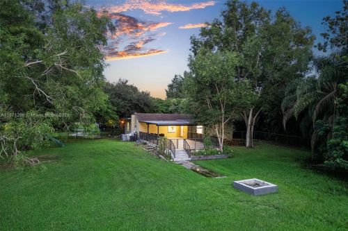 1621 Sw 117th Ave, Davie, FL, 33325-4648 | Card Image