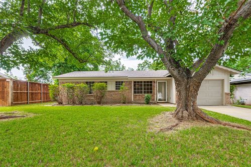 705 W Cedar St, Hurst, TX, 76053-5521 | Card Image