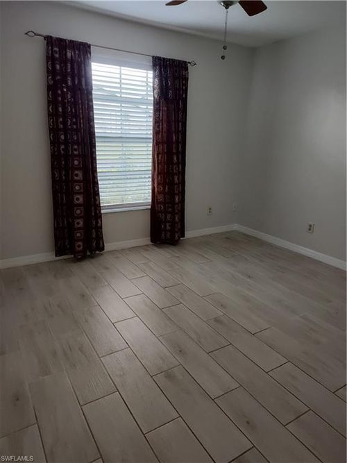 9351 Lennex Ln, FORT MYERS, FL, 33919-4316 | Card Image