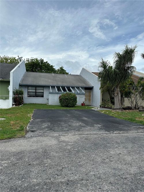 1211 Sandpiper Blvd, Homestead, FL, 33035-1043 | Card Image