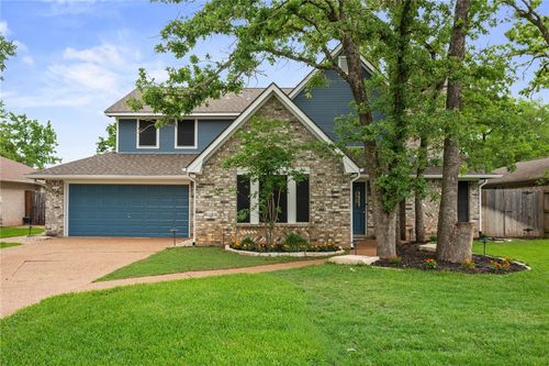 9203 Shadowcrest Dr, College Station, TX, 77845-8784 | Card Image