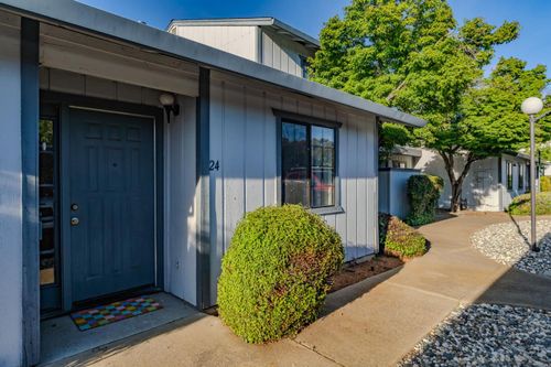 24 Westview Dr, Jackson, CA, 95642-9504 | Card Image