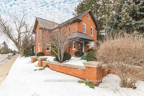 2145 King Rd, King City, ON, L7B1G4 | Card Image