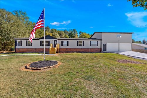 2 Stern Ct, Greenville, SC, 29617-6758 | Card Image