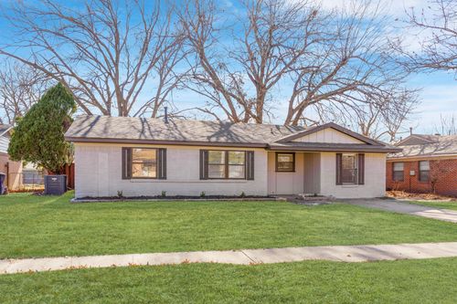 714 Pleasant Valley Rd, Garland, TX, 75040-5195 | Card Image