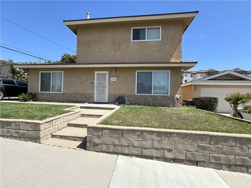 3246 Locust Ave, Long Beach, CA, 90807-5037 | Card Image