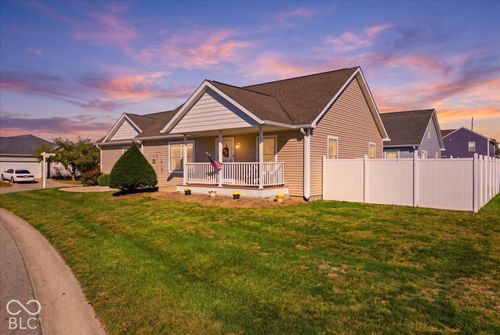 2020 Pin Oak Ct, Shelbyville, IN, 46176-8450 | Card Image