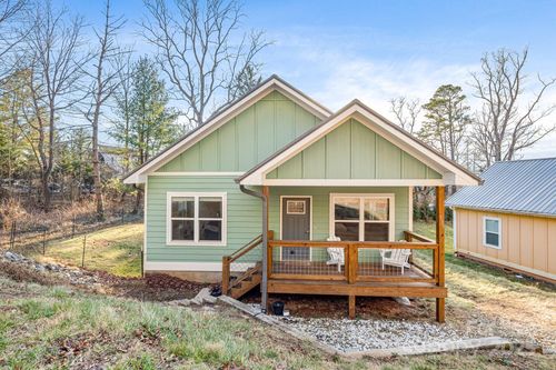 335 Rosscraggon Rd, Arden, NC, 28704-2513 | Card Image
