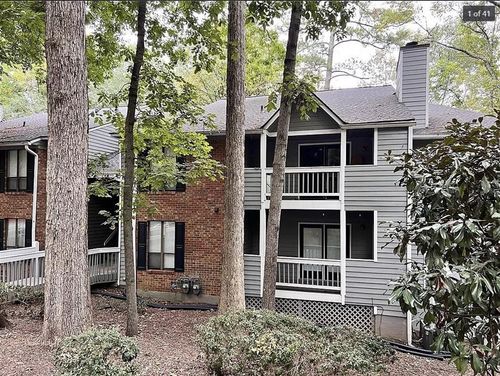 326 Warm Springs Cir, Roswell, GA, 30075-4967 | Card Image