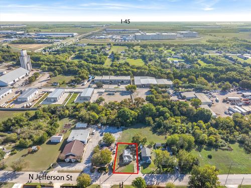 918 N Jefferson Street, Lancaster, TX, 75146 | Card Image
