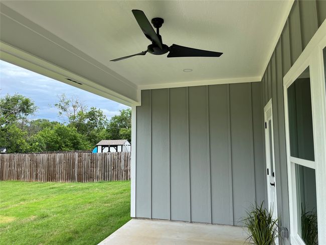 200 Garfield St, House other with 3 bedrooms, 2 bathrooms and null parking in McGregor TX | Image 32