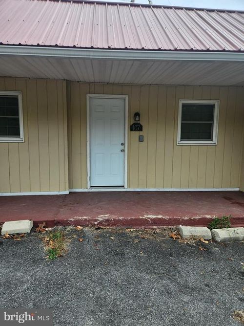 apt-107-9349 Valley Rd, BERKELEY SPRINGS, WV, 25411-7108 | Card Image