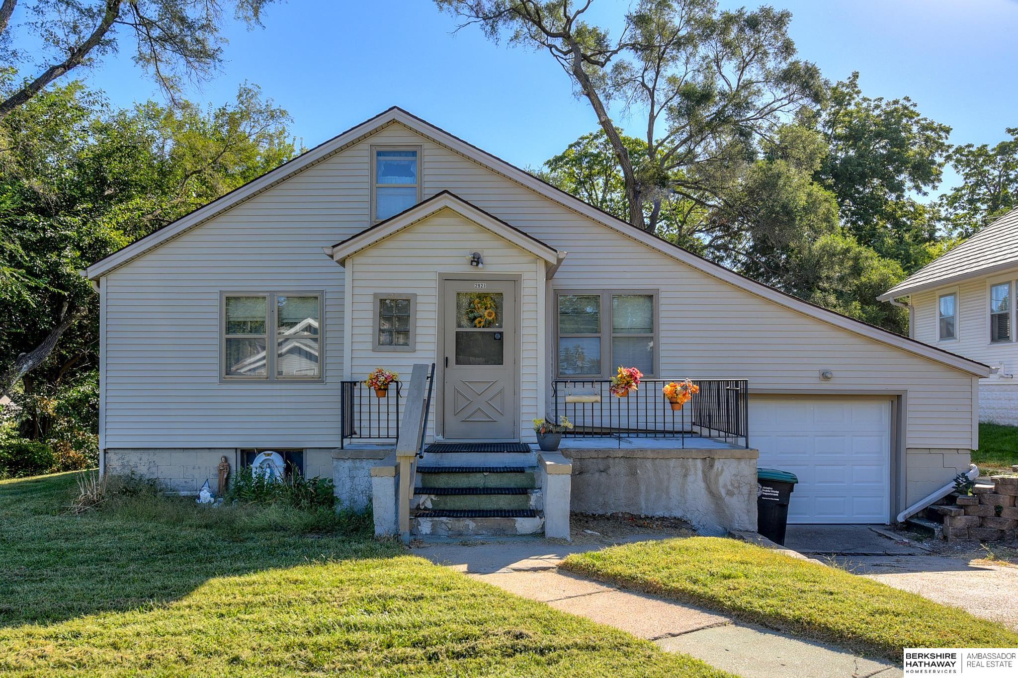 49th Ave, Omaha, NE 68104