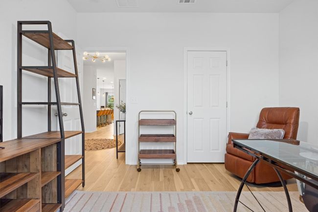 6404 Routenburn St, House other with 4 bedrooms, 2 bathrooms and 4 parking in Austin TX | Image 19