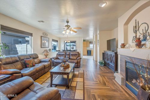 43568 W Bedford Dr, Maricopa, AZ, 85138-2338 | Card Image